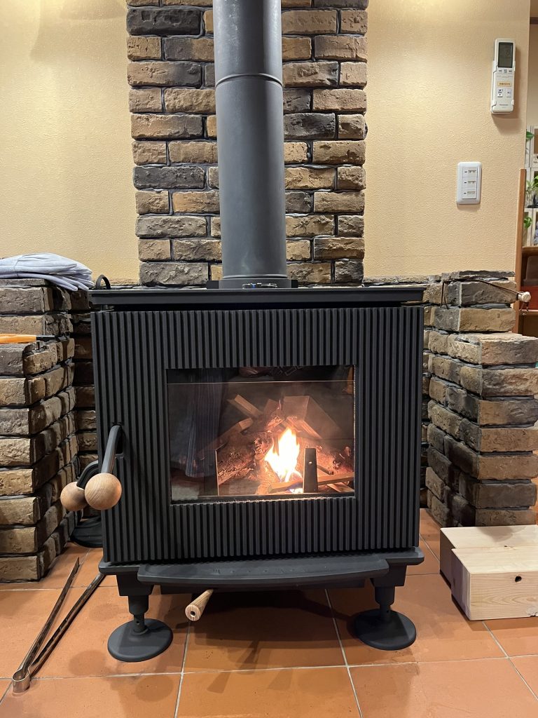 yo no様※10月末以降ご購入予定※ 国産薪ストーブ AGNI-C AGNI-C - 中古・アウトレット薪ストーブ専門｜薪ストーブ